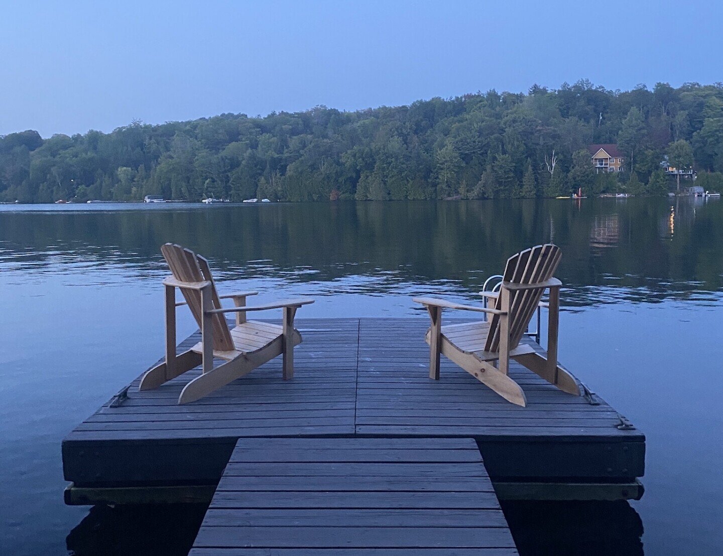 Chaises Adirondack · l'heure bleue